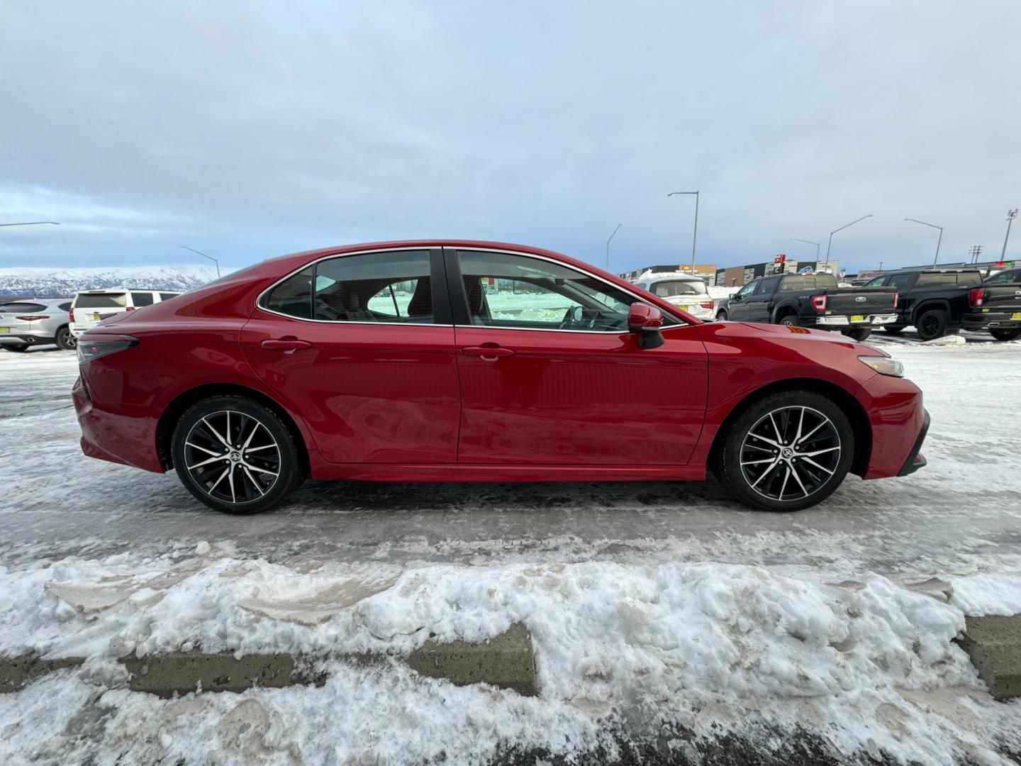 2021 Red /Black Toyota Camry SE (4T1G11AK4MU) with an 2.5L 4-Cylinder engine, located at 1960 Industrial Drive, Wasilla, 99654, (907) 274-2277, 61.573475, -149.400146 - Photo#6